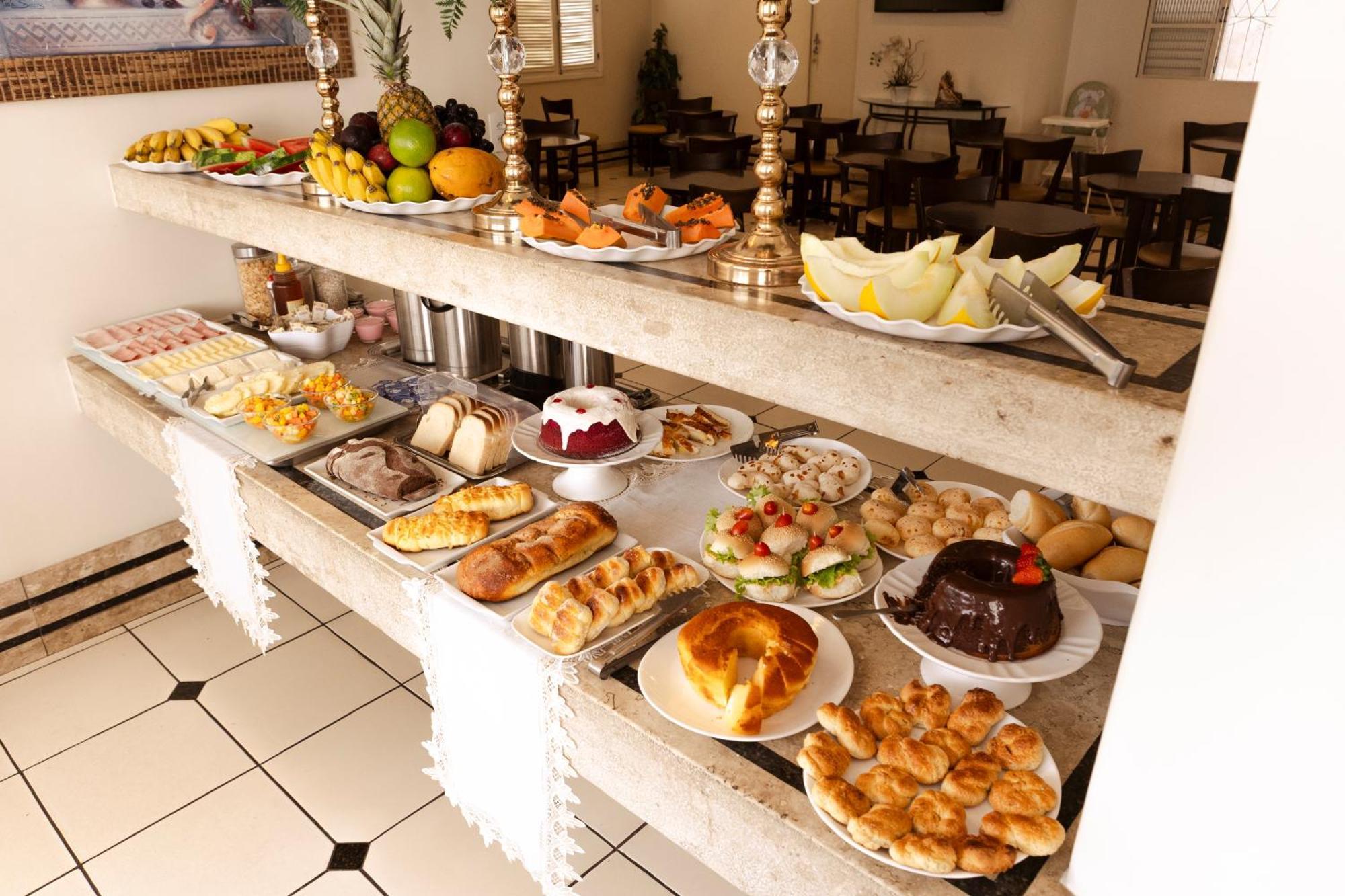 Colonial Palace Hotel Pará de Minas Kültér fotó